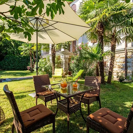 Carolina Apartment *