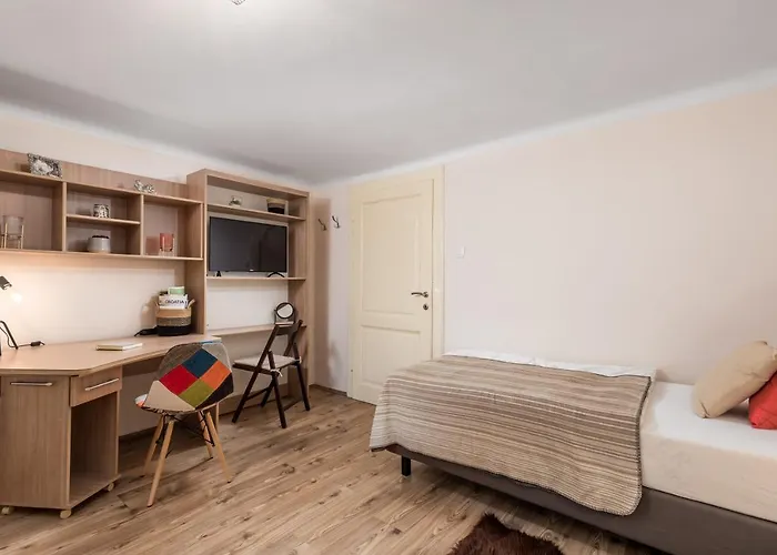 Carolina Apartment *